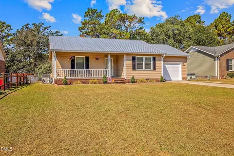 6712 Carnforth Ct, Fayetteville, NC 28304