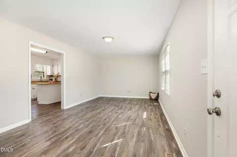 Living - 414 Aquilla Rd, Benson, NC 27504 photo 2 of 2