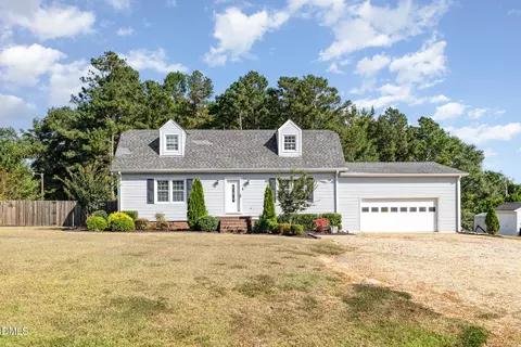 Exterior - 414 Aquilla Rd, Benson, NC 27504 photo 2 of 8