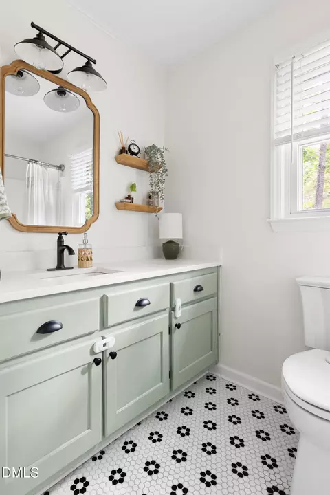 Bath - 1619 Rowemont Dr, Durham, NC 27705 photo 4 of 4