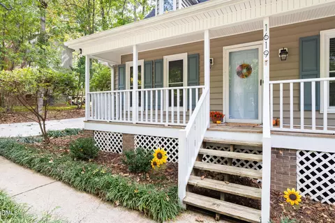 1619 Rowemont Dr, Durham, NC 27705