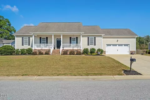103 Hunterwood Pl, Benson, NC 27504