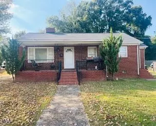 16 S Hillsborough St, Franklinton, NC 27525