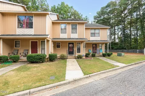 1357 N Forest Dr, Fayetteville, NC 28303