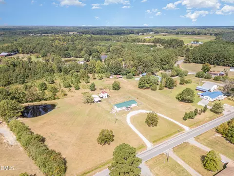 405 Woodruff Rd, Selma, NC 27576