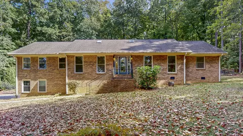 1531 Clearwater Dr, Sanford, NC 27330