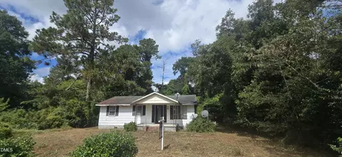 340 Douglas St, Laurinburg, NC 28352