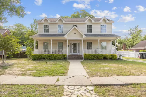 104 N Green St, Selma, NC 27576