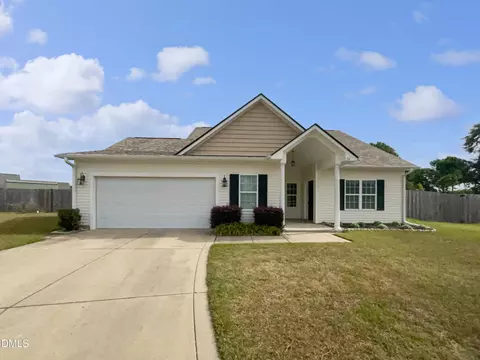 136 Bristol Ct, Raeford, NC 28376