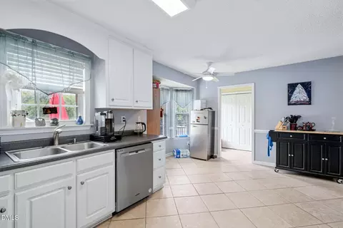 Kitchen - 100 Blackthorne Pl, Garner, NC 27529 photo 3 of 3