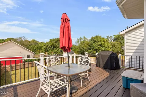 Exterior - 100 Blackthorne Pl, Garner, NC 27529 photo 7 of 7