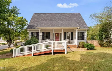 100 Blackthorne Pl, Garner, NC 27529
