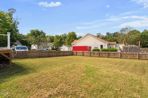 Exterior - 100 Blackthorne Pl, Garner, NC 27529 photo 4 of 7