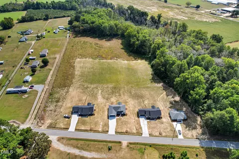 8576 Green Path Rd, Dunn, NC 28334 photo 5