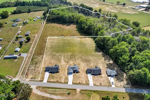 8576 Green Path Rd, Dunn, NC 28334 photo 4