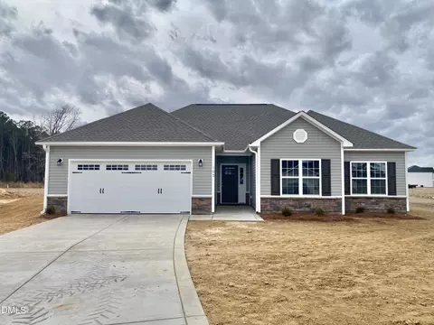 105 Nova Pl, Pikeville, NC 27863