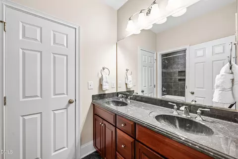 Bath - 7608 Everton Way, Wake Forest, NC 27587 photo 5 of 6