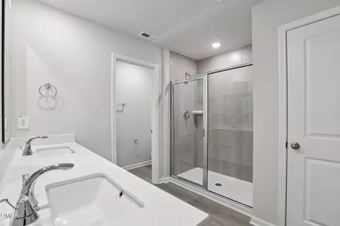 Bath - 36 Hoff Ct, Angier, NC 27501 photo 2 of 3