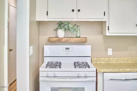 Kitchen - 903 W Maynard Ave, Durham, NC 27704 photo 7 of 8