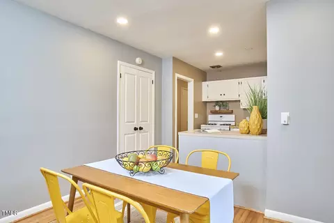 Dining - 903 W Maynard Ave, Durham, NC 27704 photo 4 of 7
