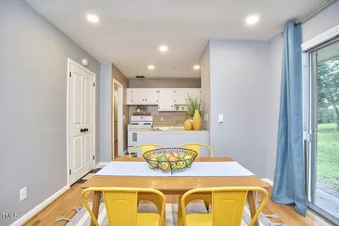 Dining - 903 W Maynard Ave, Durham, NC 27704 photo 3 of 7