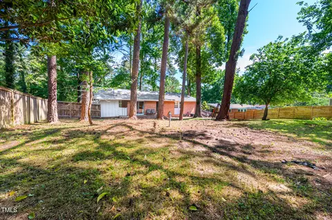 Exterior - 903 W Maynard Ave, Durham, NC 27704 photo 9 of 10