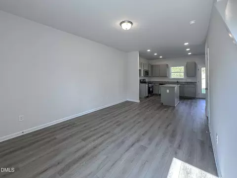 193 Courtside Dr, Dunn, NC 28334 photo 5