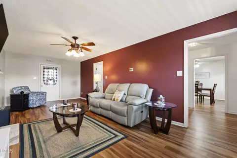 105 Huckleberry Ct, Willow Spring, NC 27592 photo 6