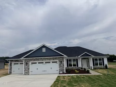 102 Brighton St, La Grange, NC 28551