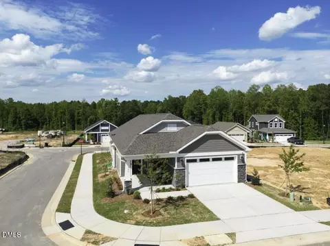 196 Village Walk Dr, Clayton, NC 27527