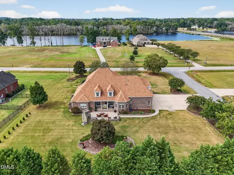 296 Shoreline Dr, Princeton, NC 27569