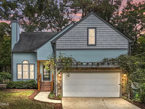 105 Croatan Cir, Cary, NC 27513