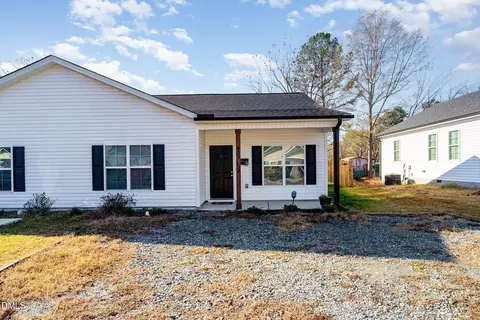 903 W Anderson St UNIT 1/2, Selma, NC 27576