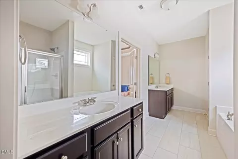 Bath - 116 Bornean Dr, Garner, NC 27529 photo 4 of 5