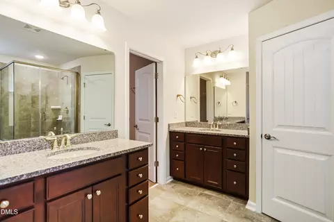 Bath - 133 Oakmere Dr, Cary, NC 27513 photo 1 of 4