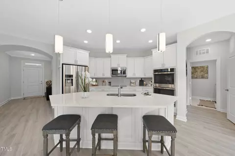 301 Crayton Oak Dr, Cary, NC 27519