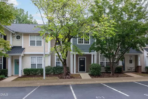 2225 Plum Frost Dr, Raleigh, NC 27603