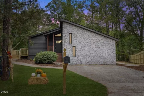 11 Winchester Ct, Durham, NC 27707