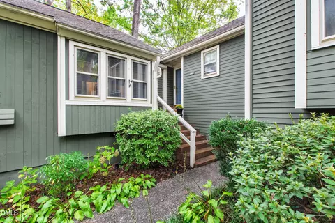 1717 Falls Church Rd, Raleigh, NC 27609