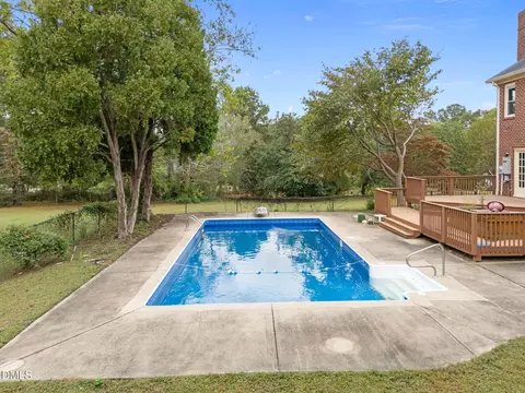 Exterior - 5804 Devon Cir, Raleigh, NC 27604 photo 10 of 16