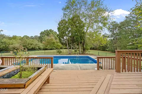 Exterior - 5804 Devon Cir, Raleigh, NC 27604 photo 11 of 16