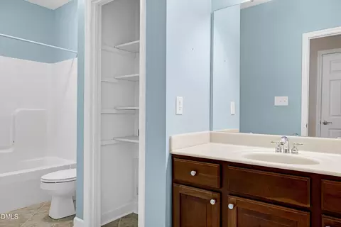 Bath - 4806 Seterra Bnd, Durham, NC 27712 photo 4 of 5