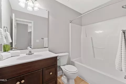 Bath - 405 Foxbridge Ct, Wake Forest, NC 27587 photo 4 of 4