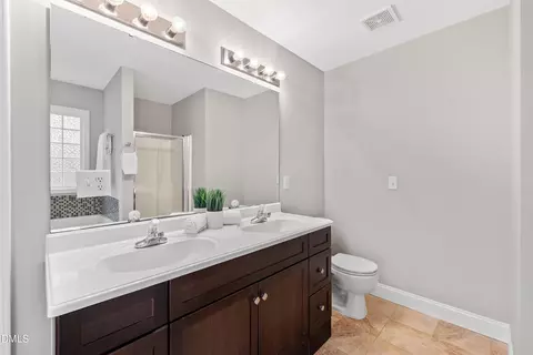 Bath - 405 Foxbridge Ct, Wake Forest, NC 27587 photo 2 of 4