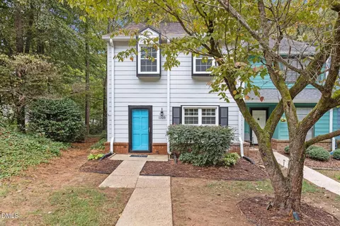 1325 Springlawn Ct, Raleigh, NC 27609