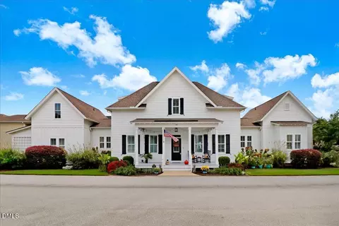 15 Drayton St, Clayton, NC 27527