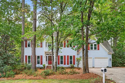 112 Glen Abbey Dr, Cary, NC 27513