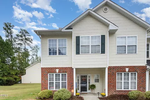 1810 Eagle Beach Ct, Raleigh, NC 27610