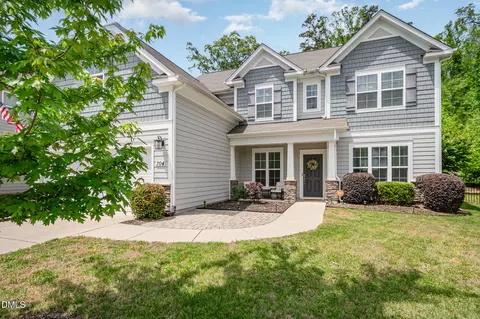 704 Blue Moon Ct, Greensboro, NC 27455