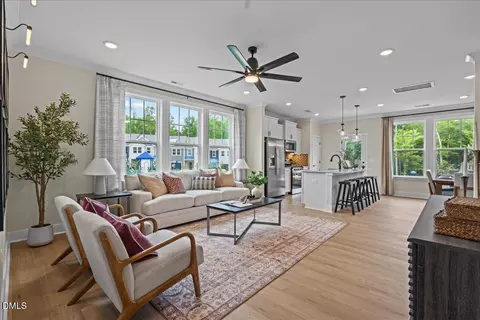 655 Sefton Park Dr, Zebulon, NC 27597